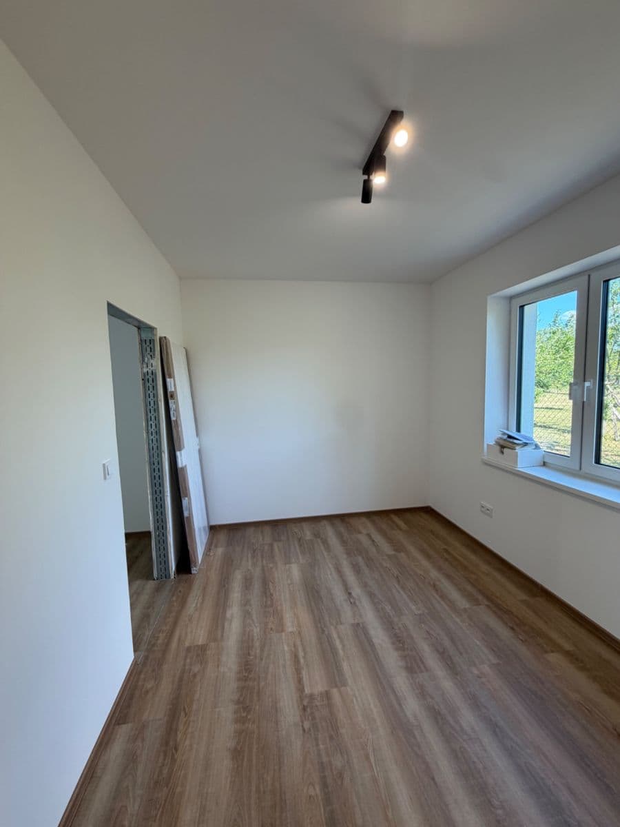 1 bedroom with open-plan kitchen flat to rent, 45 m², Olšavní, Kunovice, Zlínský Region 1 bedroom with open-plan kitchen flat to rent, 45 m², Olšavní, Kunovice, Zlínský Region