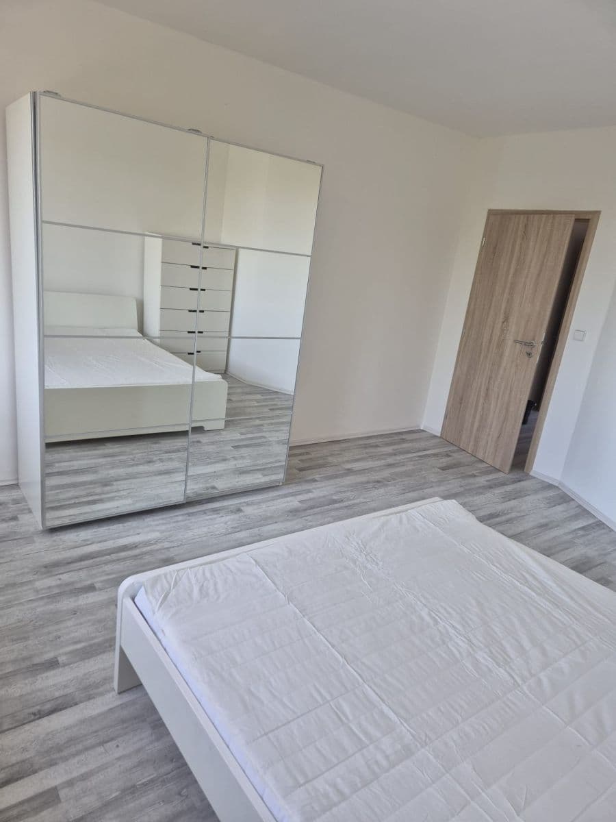 1 bedroom with open-plan kitchen flat to rent, 41 m², Kladenská, Hostouň, Středočeský Region 1 bedroom with open-plan kitchen flat to rent, 41 m², Kladenská, Hostouň, Středočeský Region