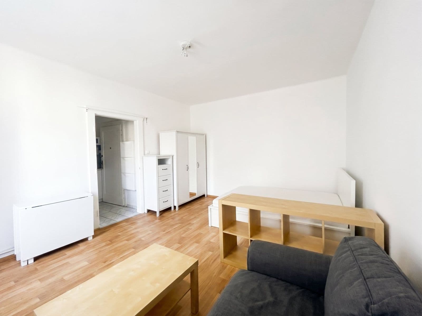 Studio flat to rent, 29 m², Jana Želivského, Prague, Prague Studio flat to rent, 29 m², Jana Želivského, Prague, Prague