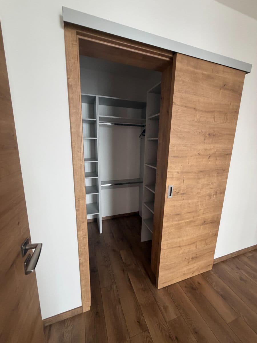 1 bedroom with open-plan kitchen flat to rent, 63 m², Belgická, Prague, Prague 1 bedroom with open-plan kitchen flat to rent, 63 m², Belgická, Prague, Prague