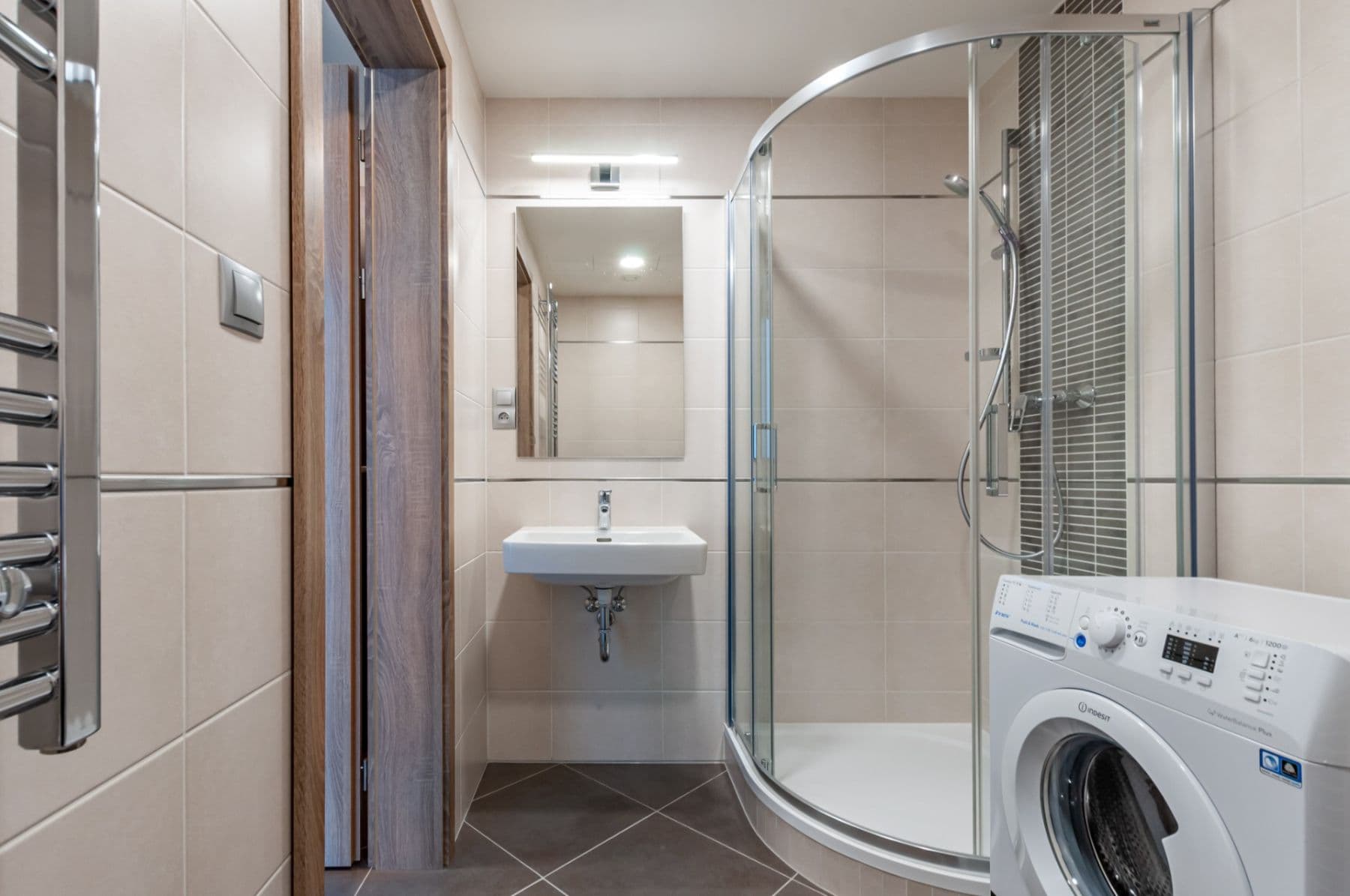Studio flat to rent, 28 m², Bassova, Prague, Prague Studio flat to rent, 28 m², Bassova, Prague, Prague