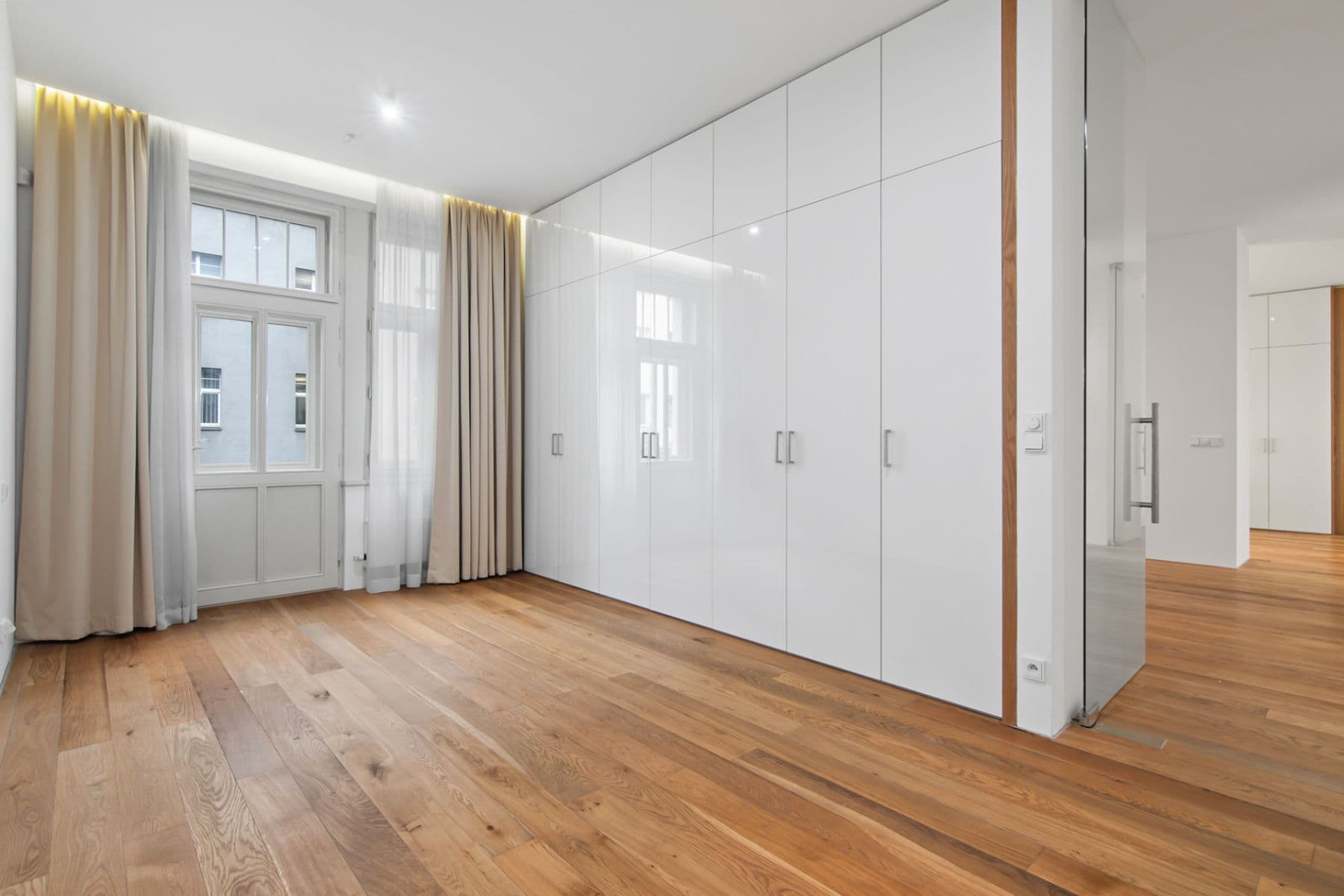 2 bedroom with open-plan kitchen flat to rent, 109 m², Laubova, Prague, Prague 2 bedroom with open-plan kitchen flat to rent, 109 m², Laubova, Prague, Prague