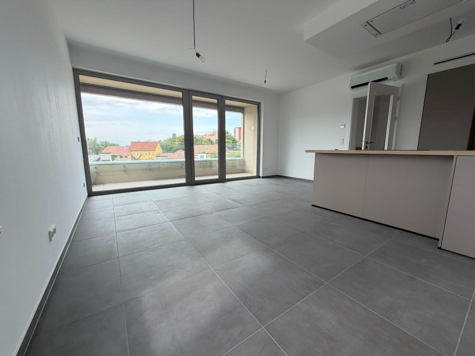 3 bedroom with open-plan kitchen flat to rent, 86 m², Prague, Prague 3 bedroom with open-plan kitchen flat to rent, 86 m², Prague, Prague