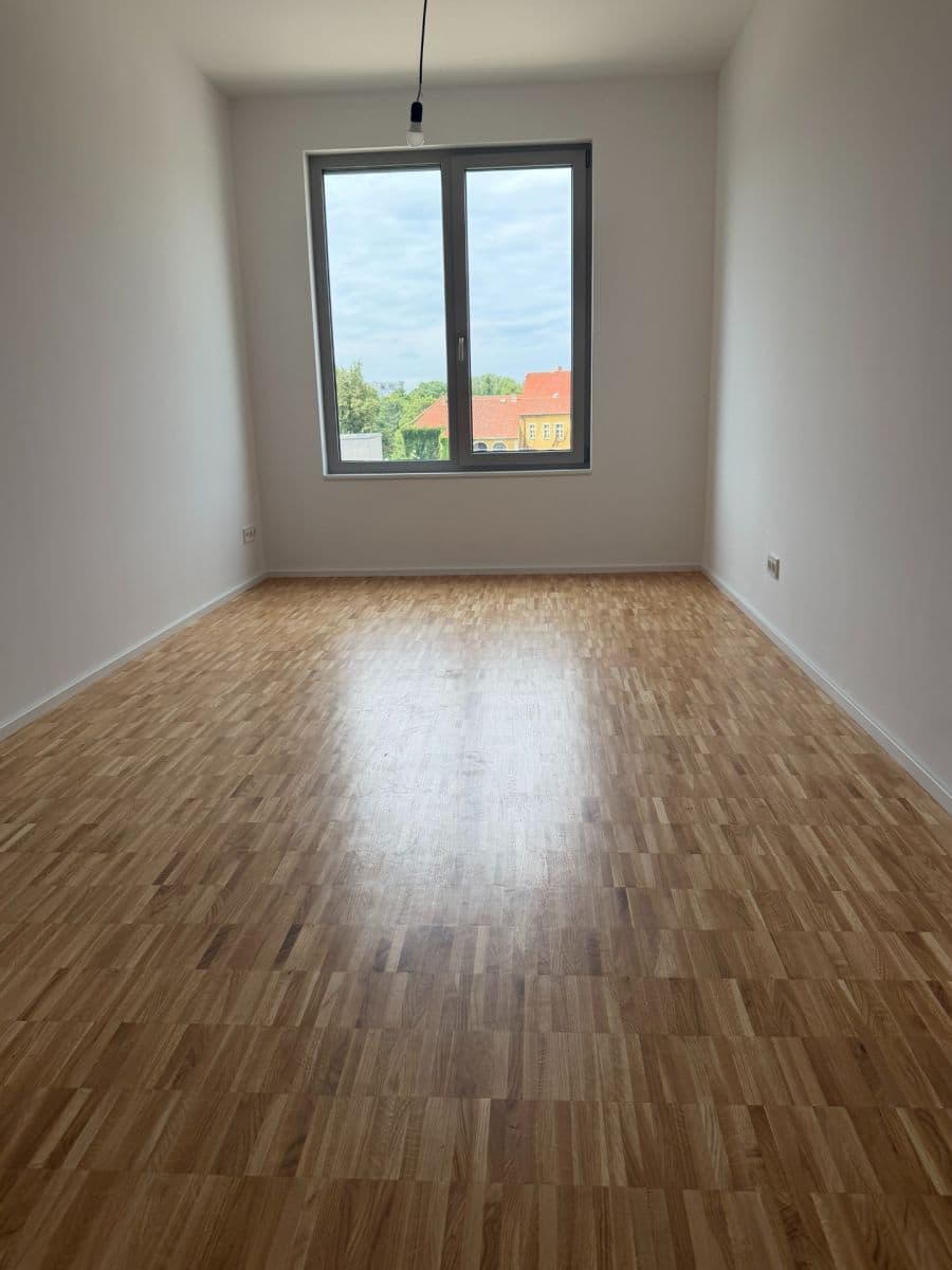 3 bedroom with open-plan kitchen flat to rent, 86 m², Prague, Prague 3 bedroom with open-plan kitchen flat to rent, 86 m², Prague, Prague