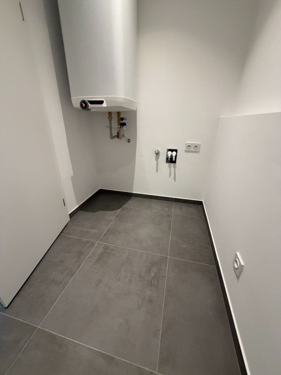 3 bedroom with open-plan kitchen flat to rent, 86 m², Prague, Prague 3 bedroom with open-plan kitchen flat to rent, 86 m², Prague, Prague