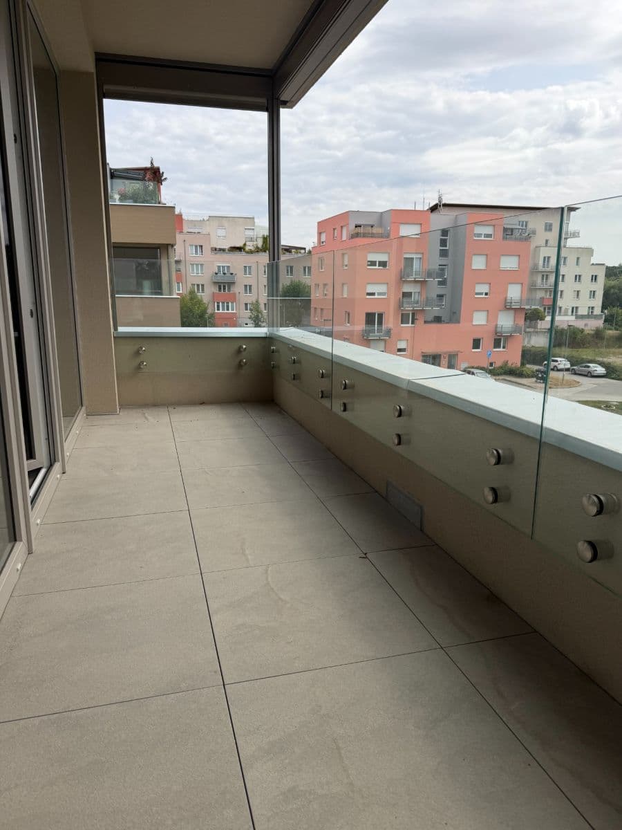 1 bedroom with open-plan kitchen flat to rent, 47 m², Prague, Prague 1 bedroom with open-plan kitchen flat to rent, 47 m², Prague, Prague