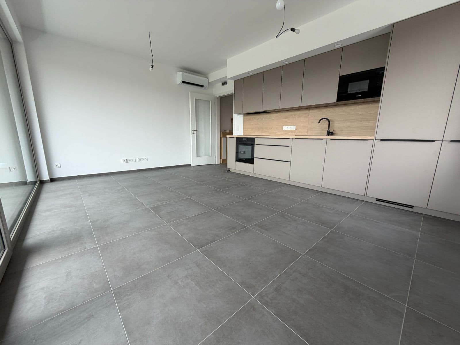 1 bedroom with open-plan kitchen flat to rent, 47 m², Prague, Prague 1 bedroom with open-plan kitchen flat to rent, 47 m², Prague, Prague