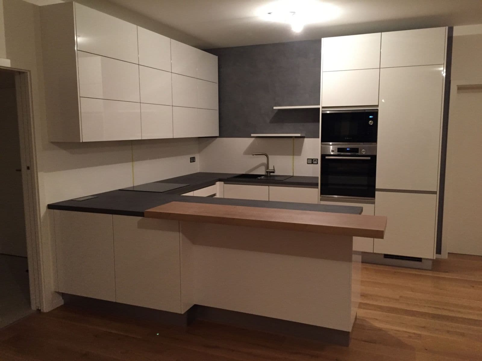 3 bedroom with open-plan kitchen flat to rent, 114 m², Altajská, Prague, Prague 3 bedroom with open-plan kitchen flat to rent, 114 m², Altajská, Prague, Prague