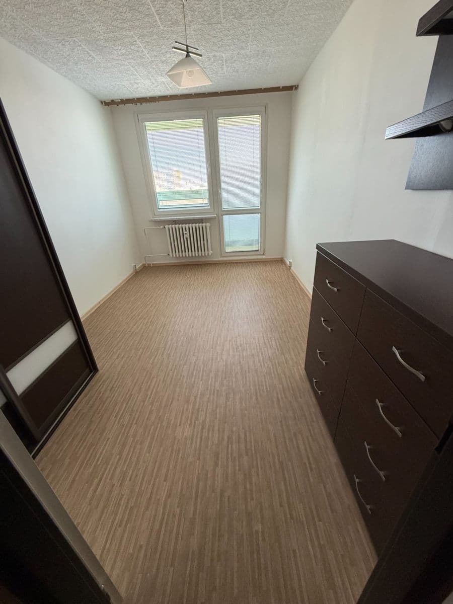 2 bedroom with open-plan kitchen flat to rent, 62 m², Steinerova, Prague, Prague 2 bedroom with open-plan kitchen flat to rent, 62 m², Steinerova, Prague, Prague