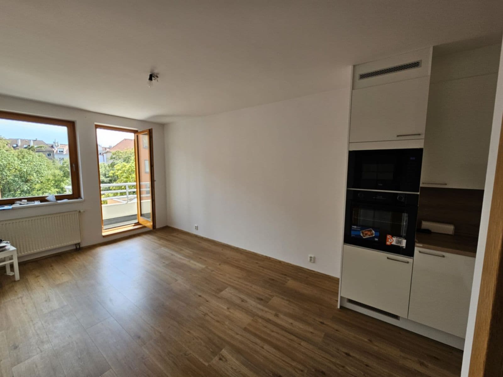 1 bedroom with open-plan kitchen flat to rent, 47 m², Rostovská, Prague, Prague 1 bedroom with open-plan kitchen flat to rent, 47 m², Rostovská, Prague, Prague