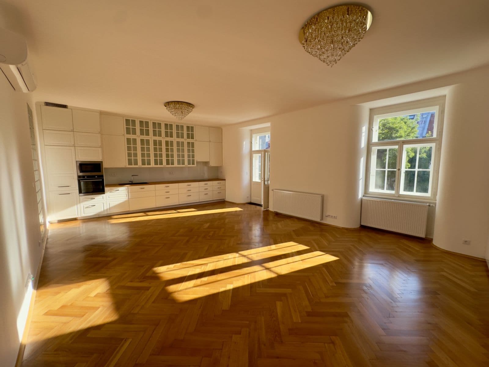 2 bedroom with open-plan kitchen flat to rent, 98 m², K Brusce, Prague, Prague 2 bedroom with open-plan kitchen flat to rent, 98 m², K Brusce, Prague, Prague