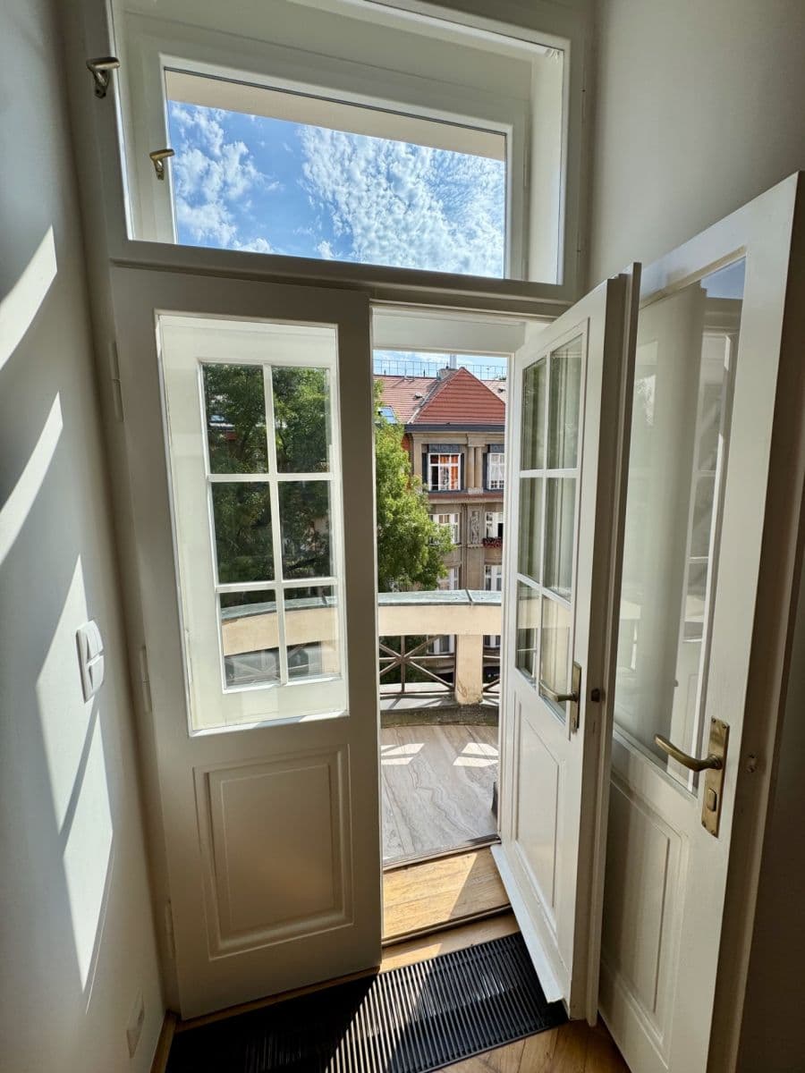 2 bedroom with open-plan kitchen flat to rent, 98 m², K Brusce, Prague, Prague 2 bedroom with open-plan kitchen flat to rent, 98 m², K Brusce, Prague, Prague