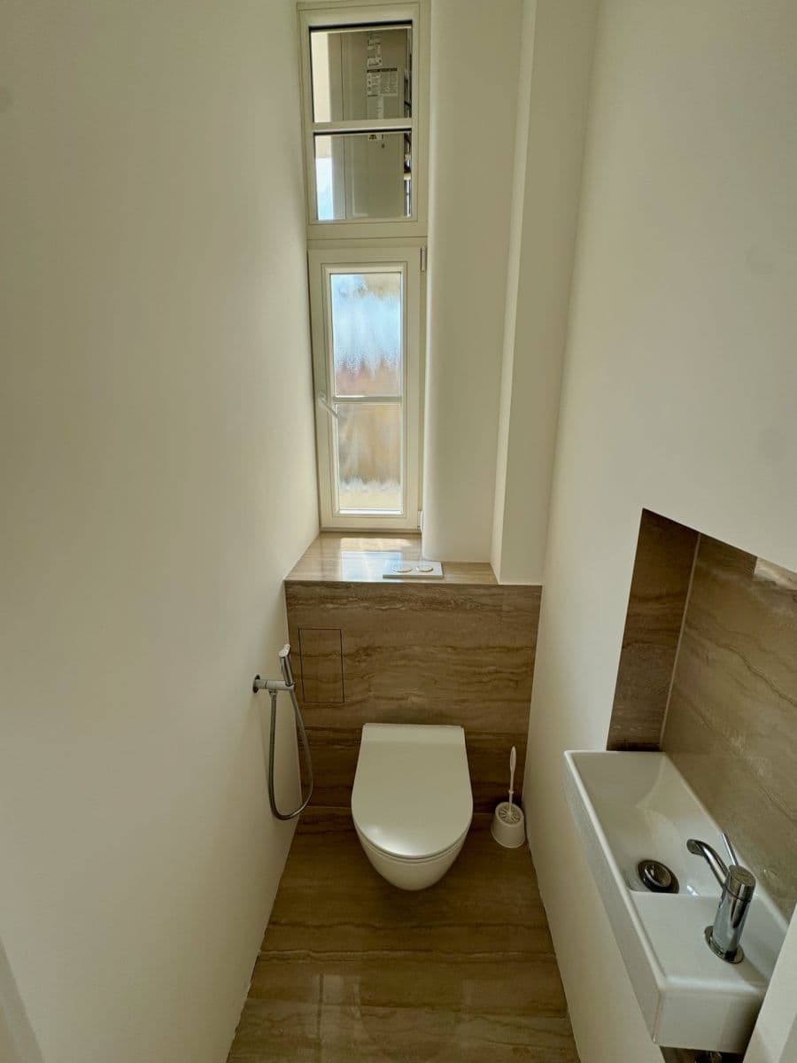2 bedroom with open-plan kitchen flat to rent, 98 m², K Brusce, Prague, Prague 2 bedroom with open-plan kitchen flat to rent, 98 m², K Brusce, Prague, Prague