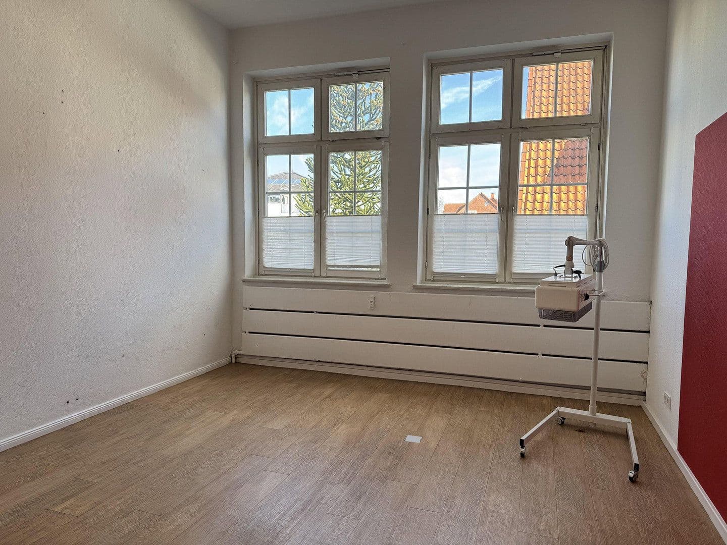 office to rent, 268 m², Leinstraße 56, Neustadt am Rübenberge, Lower Saxony office to rent, 268 m², Leinstraße 56, Neustadt am Rübenberge, Lower Saxony