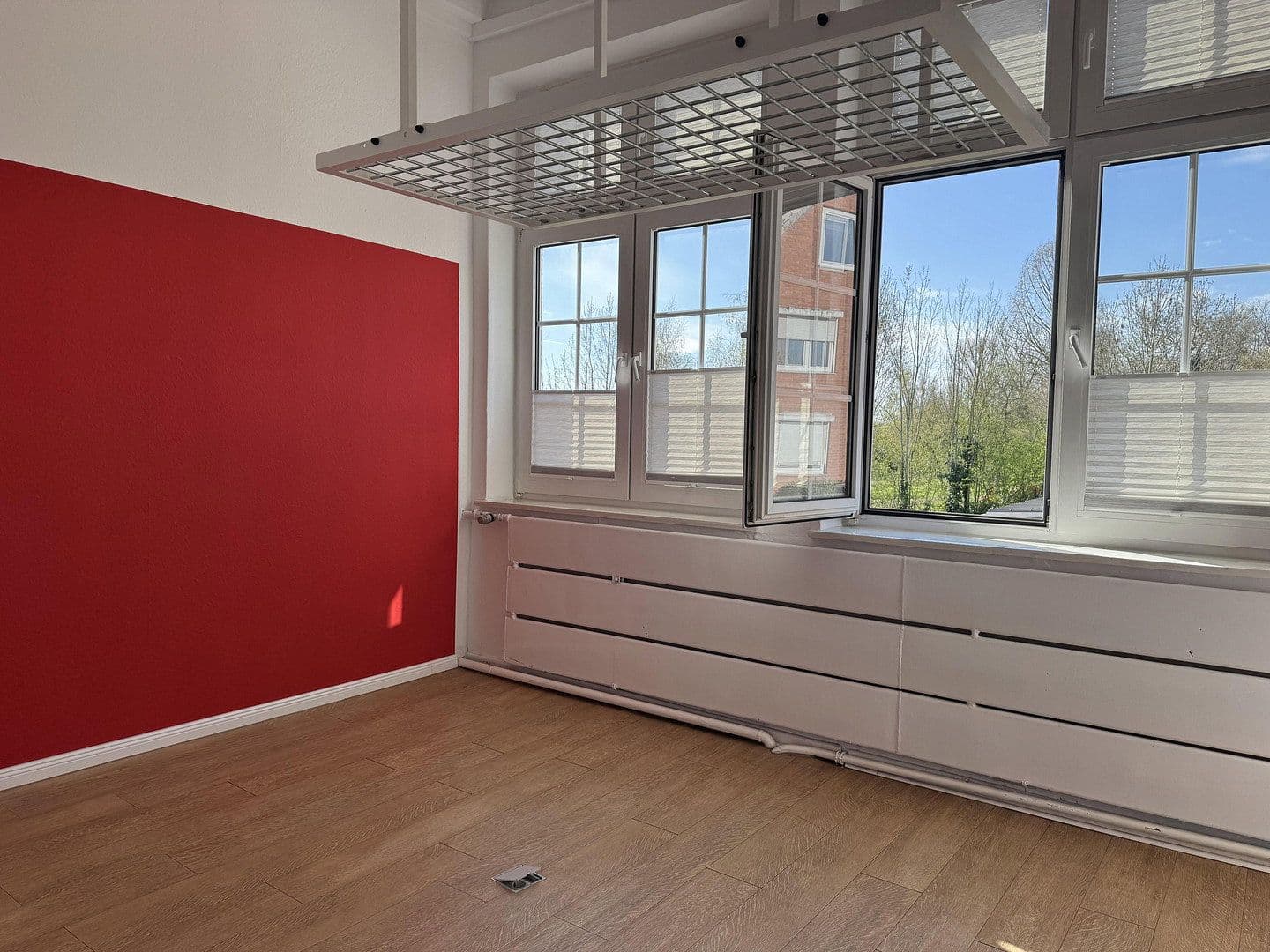 office to rent, 268 m², Leinstraße 56, Neustadt am Rübenberge, Lower Saxony office to rent, 268 m², Leinstraße 56, Neustadt am Rübenberge, Lower Saxony