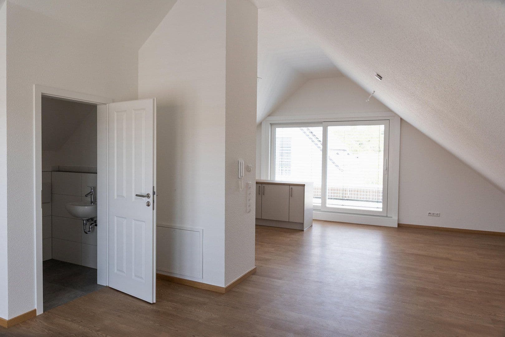4 bedroom with open-plan kitchen flat to rent, 132 m², Uhlandstraße 25, Bodelshausen, Baden-Württemberg 4 bedroom with open-plan kitchen flat to rent, 132 m², Uhlandstraße 25, Bodelshausen, Baden-Württemberg