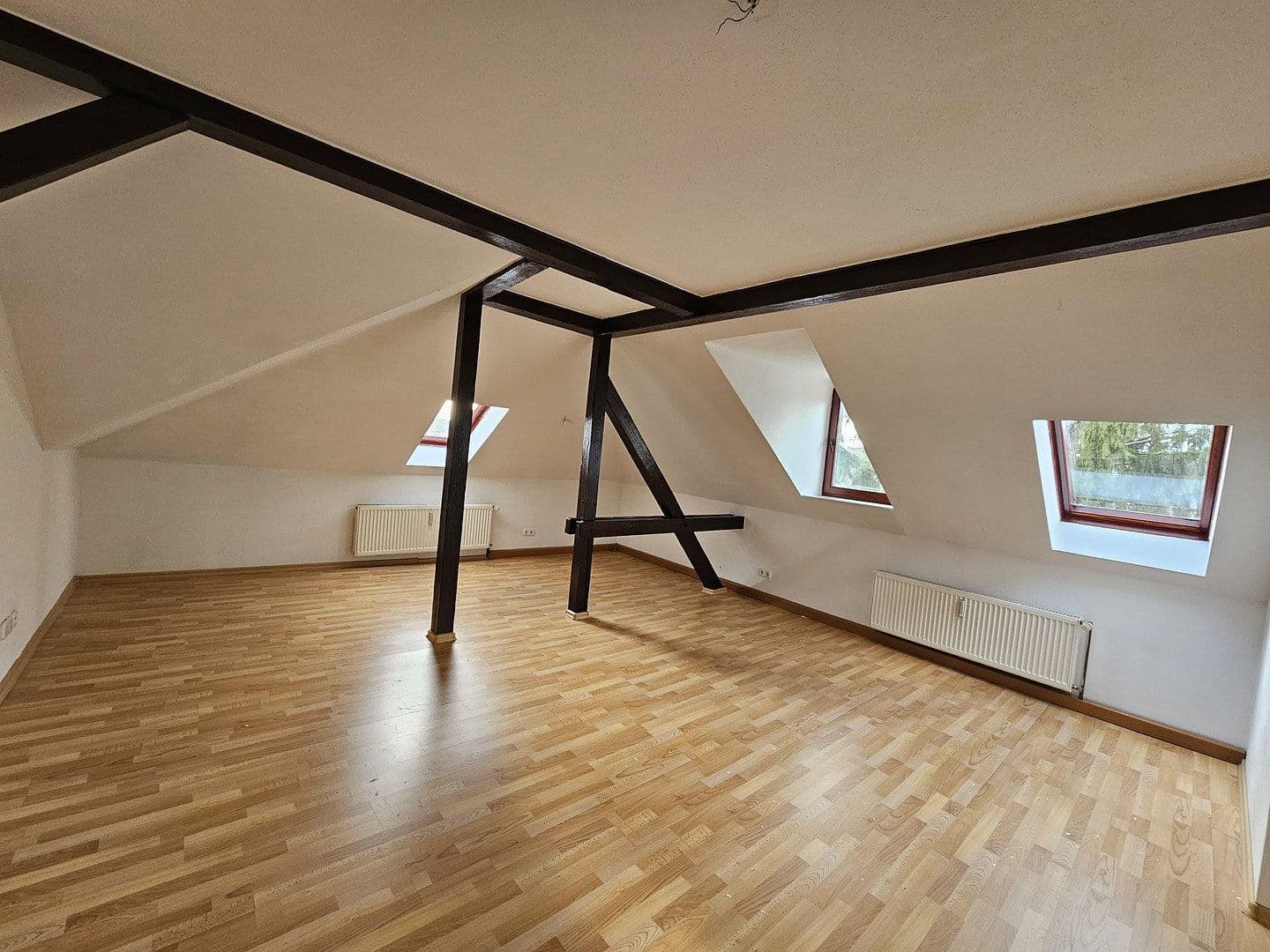 3 bedroom flat to rent, 96 m², Kitscherstr.10, Crimmitschau, Saxony 3 bedroom flat to rent, 96 m², Kitscherstr.10, Crimmitschau, Saxony
