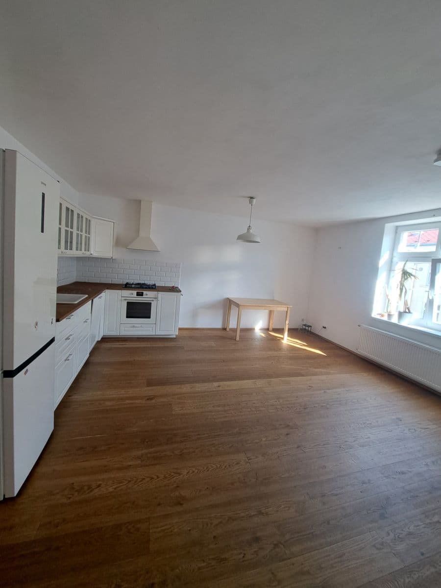 2 bedroom with open-plan kitchen flat to rent, 70 m², Barákova, Jičín, Královéhradecký Region 2 bedroom with open-plan kitchen flat to rent, 70 m², Barákova, Jičín, Královéhradecký Region