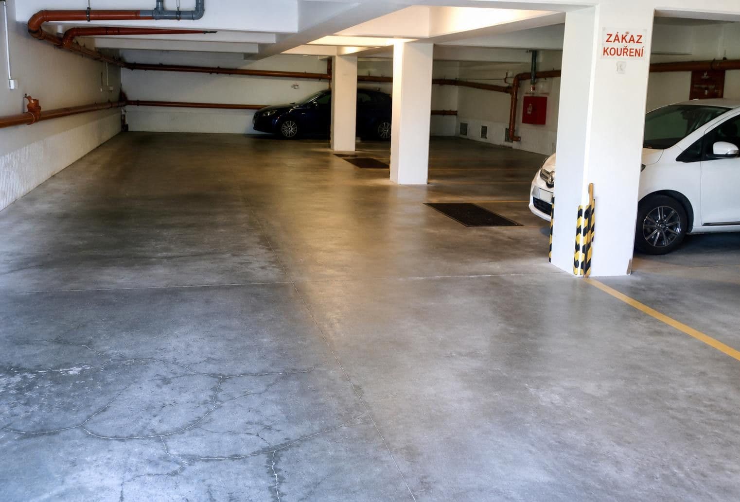 garage to rent, 20 m², Högrova, Brno, Jihomoravský Region garage to rent, 20 m², Högrova, Brno, Jihomoravský Region
