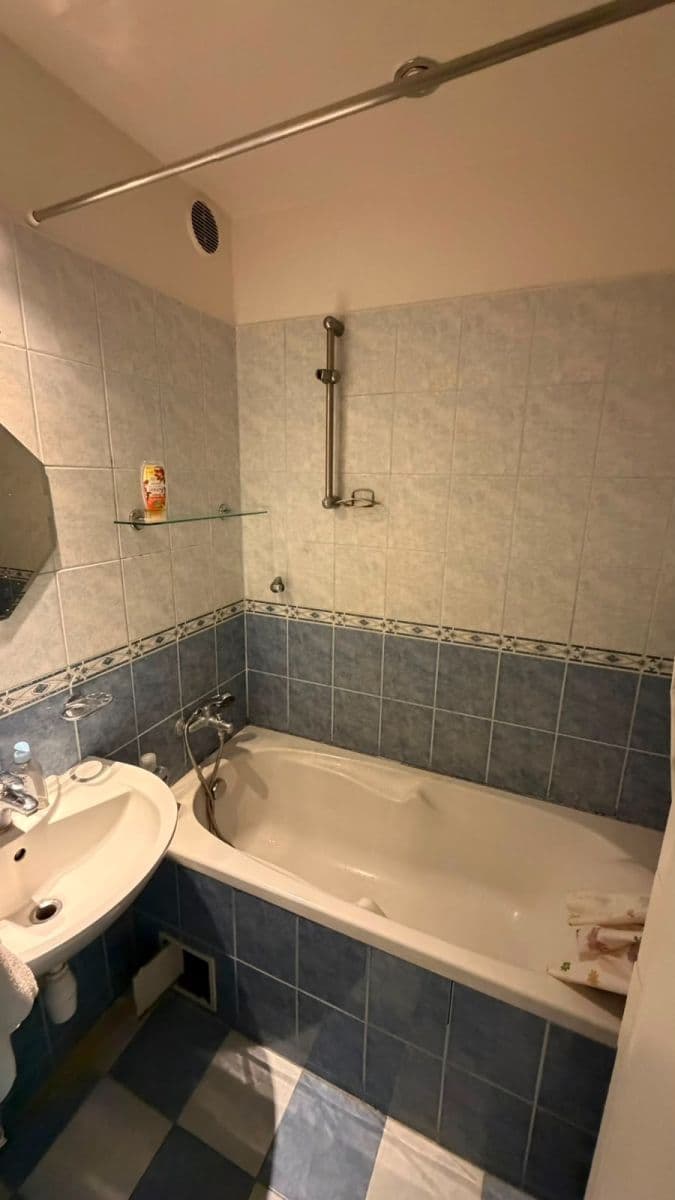 2 bedroom flat to rent, 54 m², Svatopluka Čecha, Brno, Jihomoravský Region 2 bedroom flat to rent, 54 m², Svatopluka Čecha, Brno, Jihomoravský Region