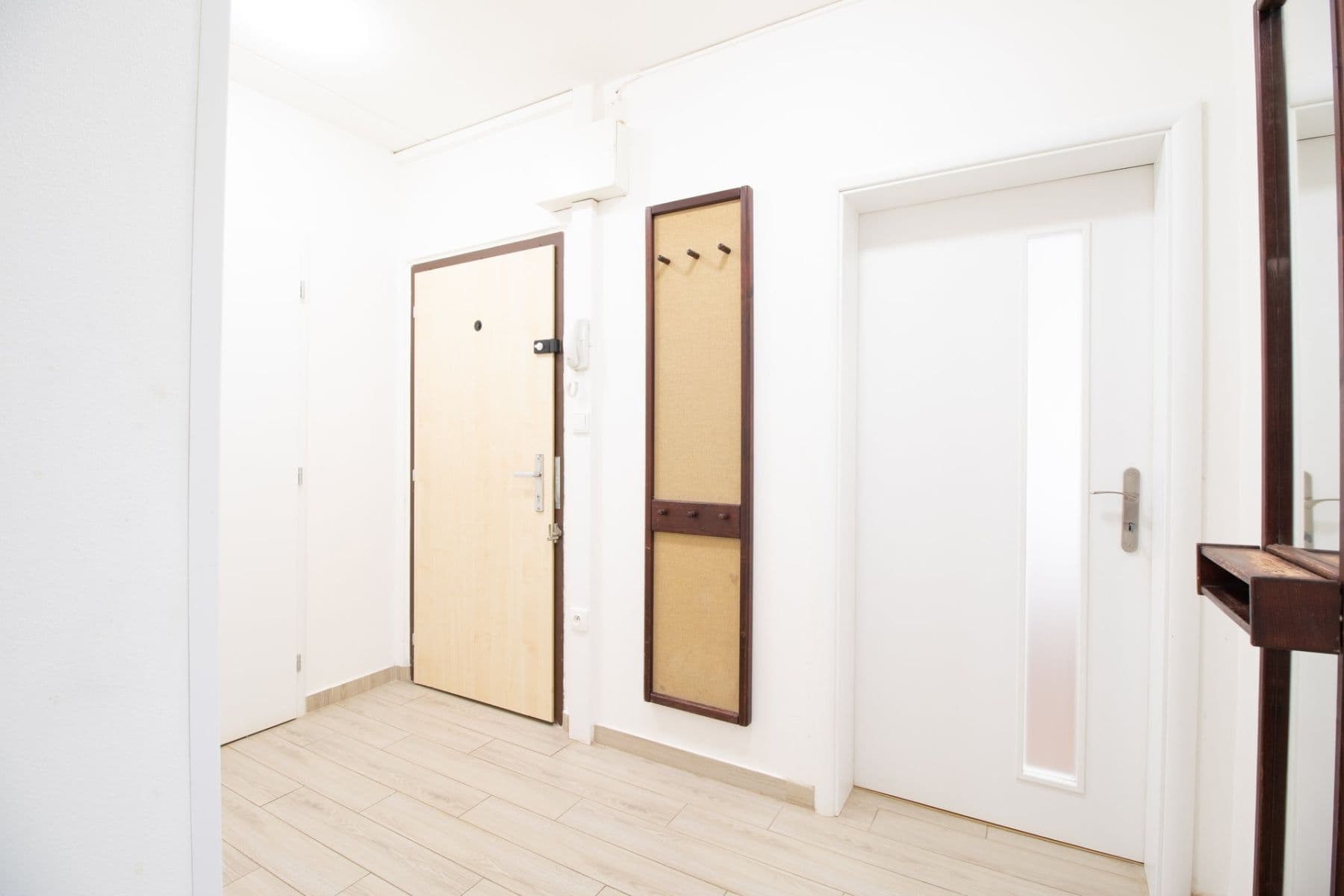 2 bedroom with open-plan kitchen flat to rent, 65 m², Bazovského, Prague, Prague 2 bedroom with open-plan kitchen flat to rent, 65 m², Bazovského, Prague, Prague