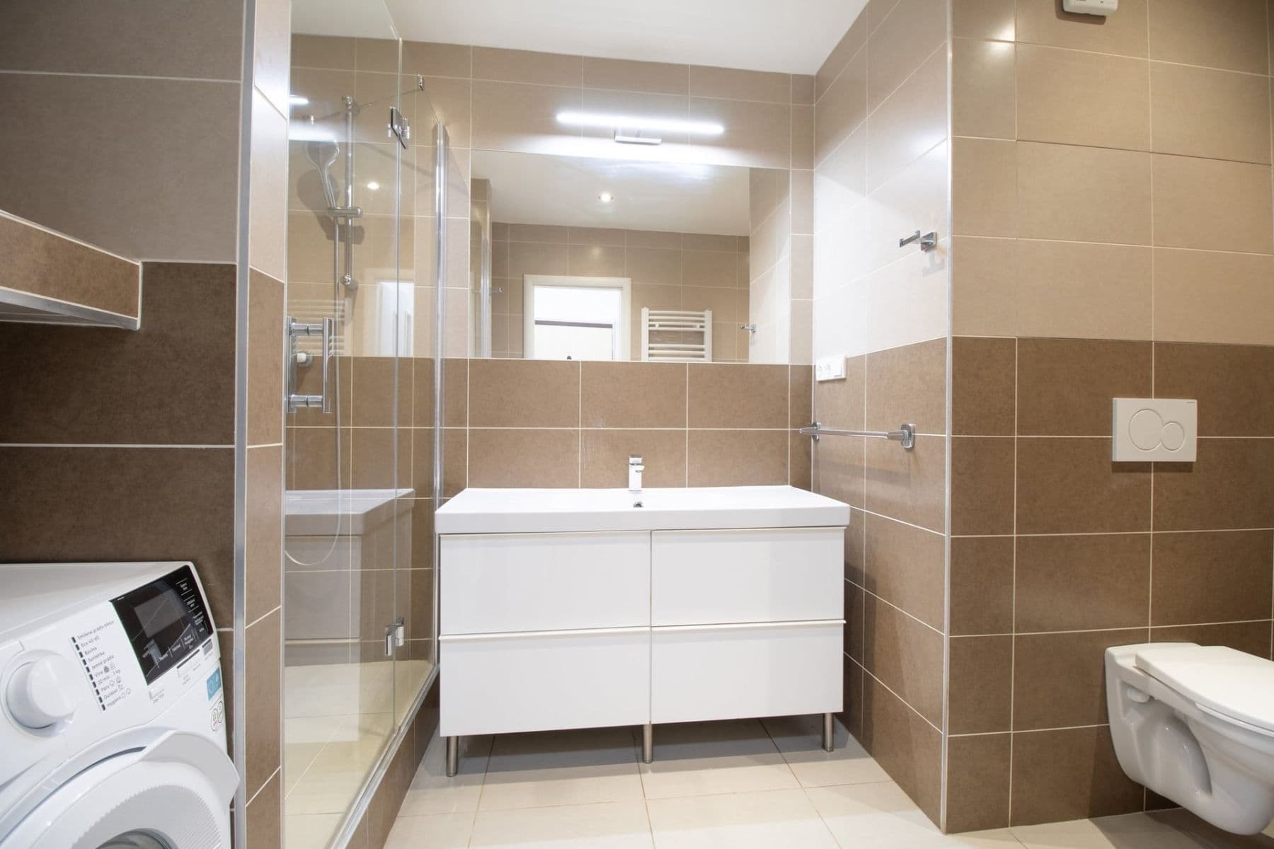 2 bedroom with open-plan kitchen flat to rent, 65 m², Bazovského, Prague, Prague 2 bedroom with open-plan kitchen flat to rent, 65 m², Bazovského, Prague, Prague