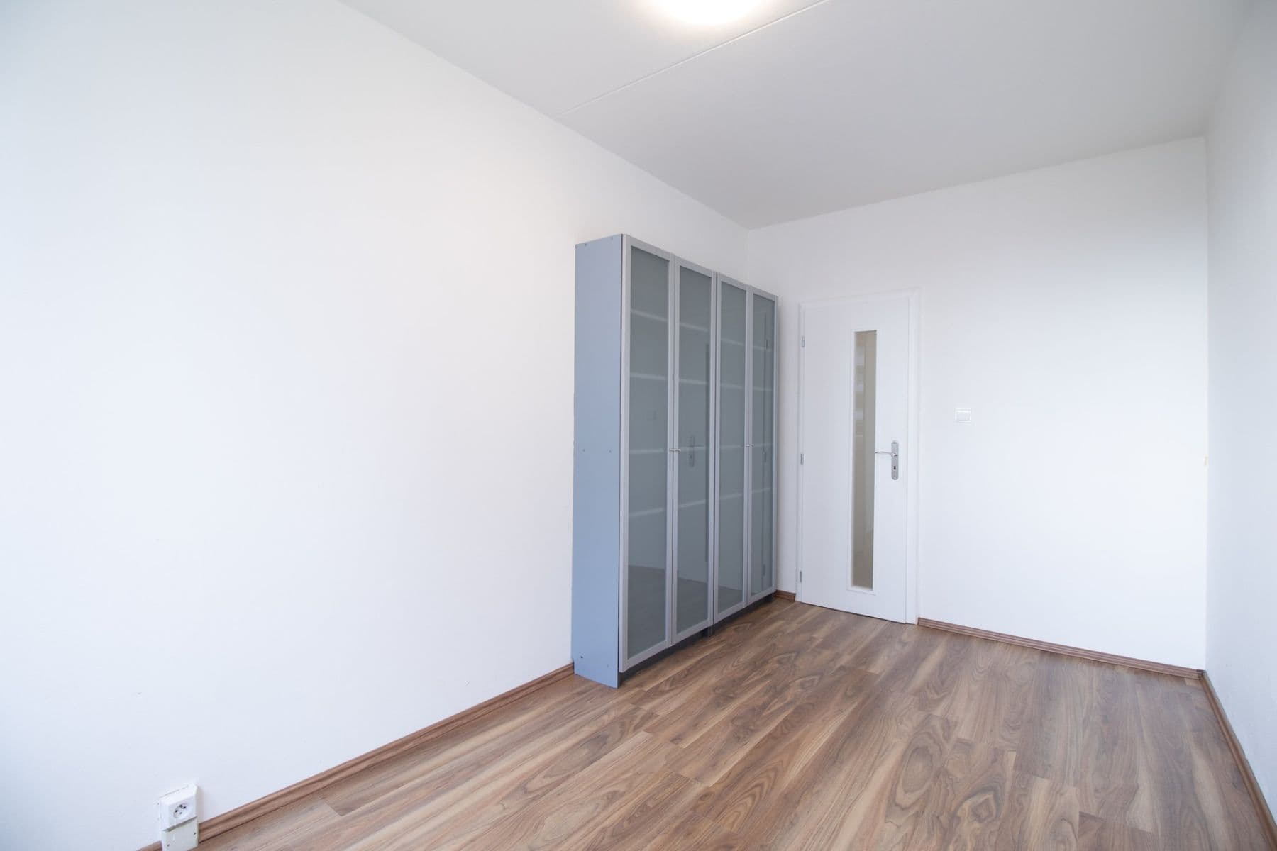 2 bedroom with open-plan kitchen flat to rent, 65 m², Bazovského, Prague, Prague 2 bedroom with open-plan kitchen flat to rent, 65 m², Bazovského, Prague, Prague