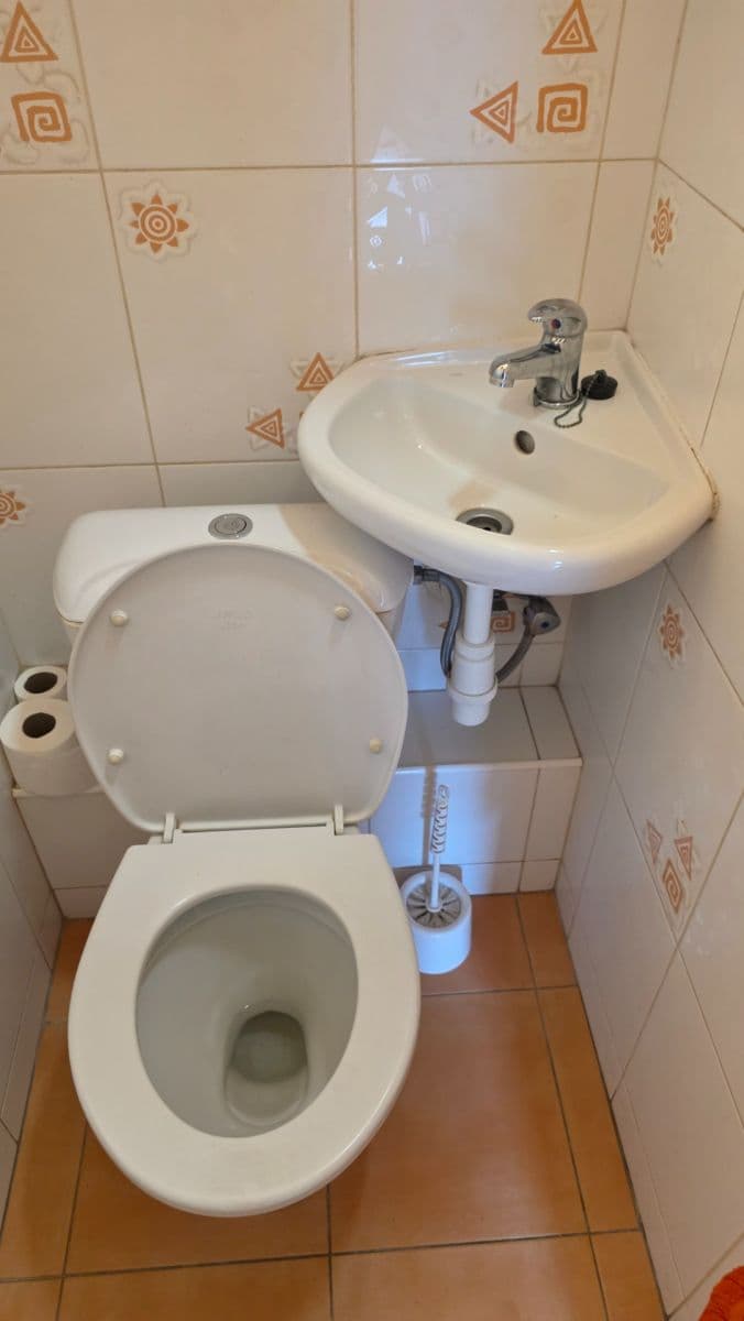 Studio flat to rent, 24 m², Křížová, Prague, Prague Studio flat to rent, 24 m², Křížová, Prague, Prague