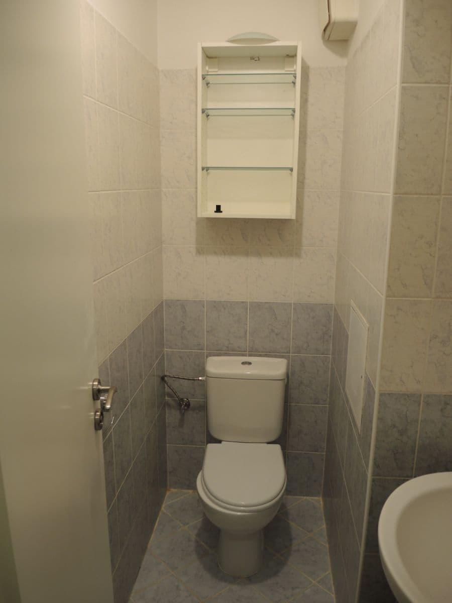 Studio flat to rent, 42 m², Elektrárenská, Prague, Prague Studio flat to rent, 42 m², Elektrárenská, Prague, Prague