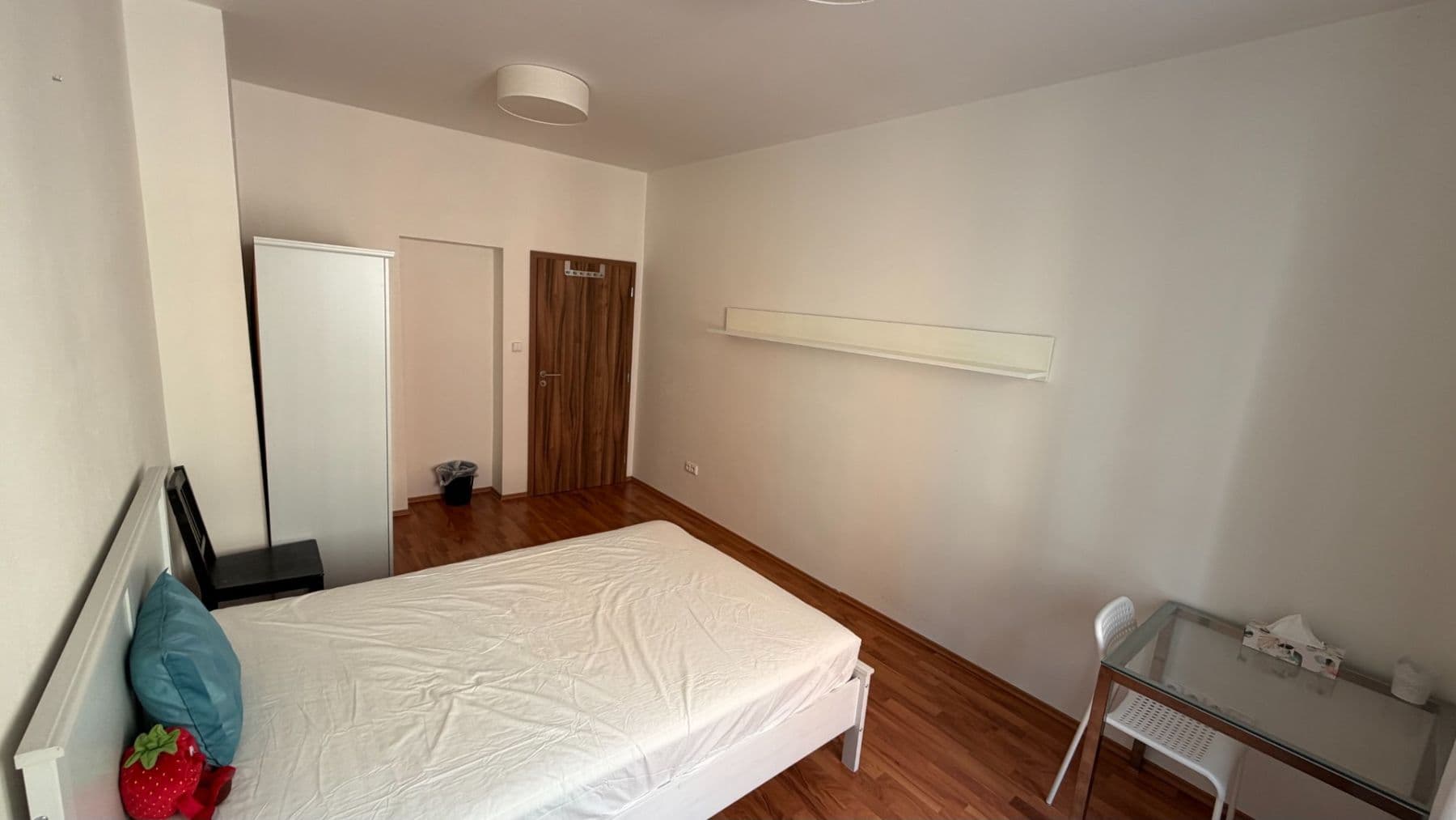 1 bedroom with open-plan kitchen flat to rent, 54 m², Holandská, Prague, Prague 1 bedroom with open-plan kitchen flat to rent, 54 m², Holandská, Prague, Prague