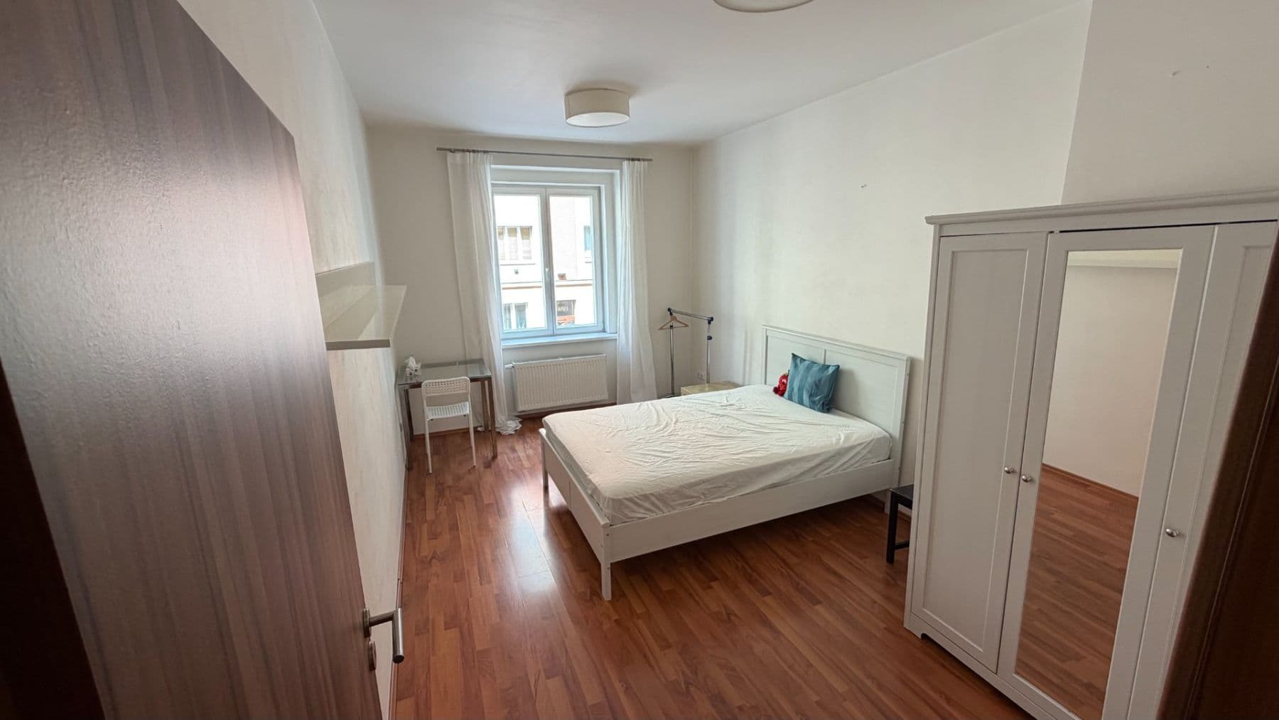 1 bedroom with open-plan kitchen flat to rent, 54 m², Holandská, Prague, Prague 1 bedroom with open-plan kitchen flat to rent, 54 m², Holandská, Prague, Prague