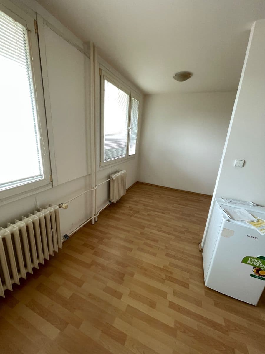 Studio flat to rent, 40 m², Hvězdova, Prague, Prague Studio flat to rent, 40 m², Hvězdova, Prague, Prague