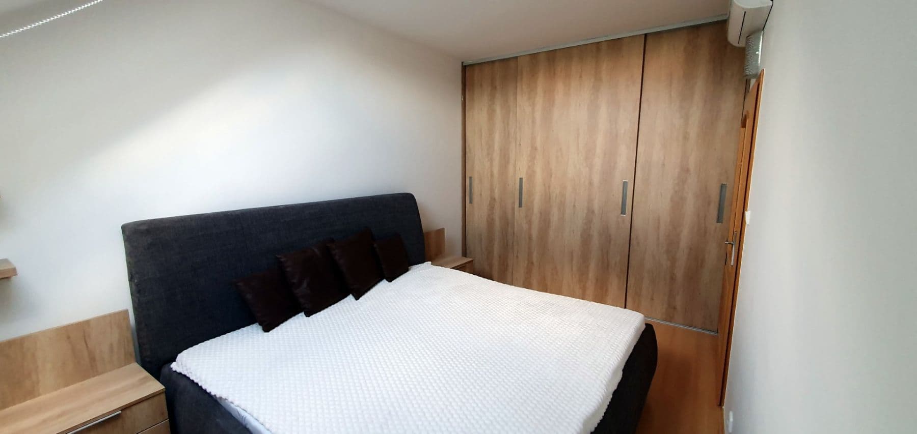 2 bedroom with open-plan kitchen flat to rent, 119 m², Mladotova, Prague, Prague 2 bedroom with open-plan kitchen flat to rent, 119 m², Mladotova, Prague, Prague