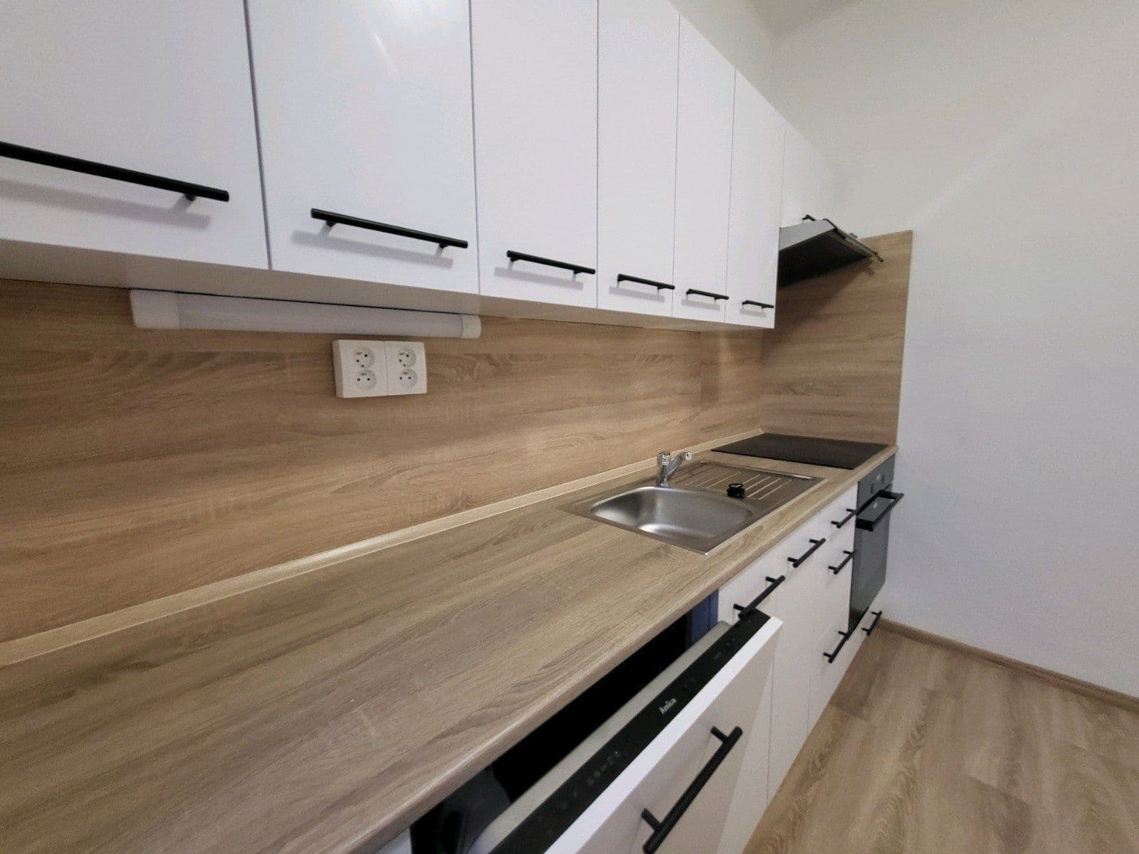 2 bedroom flat to rent, 57 m², Prameny, Karviná, Moravskoslezský Region 2 bedroom flat to rent, 57 m², Prameny, Karviná, Moravskoslezský Region
