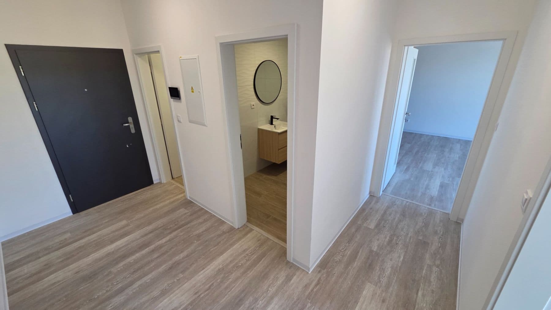 1 bedroom with open-plan kitchen flat to rent, 60 m², Pražská, Velké Přílepy, Středočeský Region 1 bedroom with open-plan kitchen flat to rent, 60 m², Pražská, Velké Přílepy, Středočeský Region
