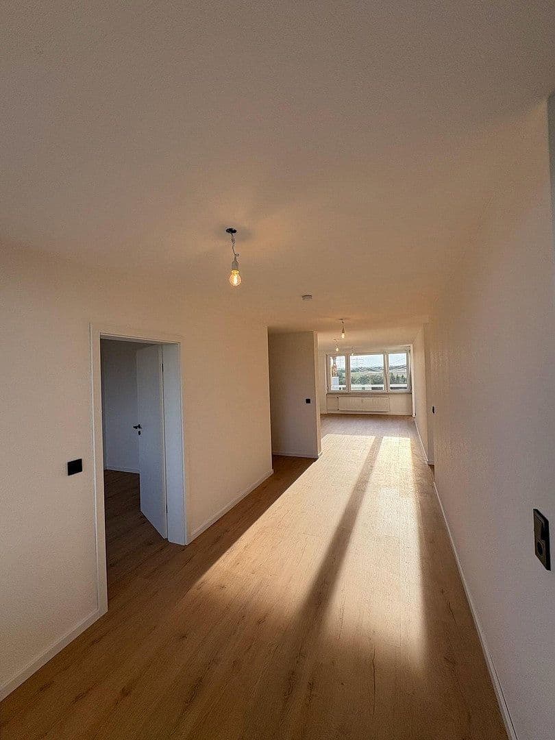 2 bedroom with open-plan kitchen flat to rent, 92 m², Nürtingen, Baden-Württemberg 2 bedroom with open-plan kitchen flat to rent, 92 m², Nürtingen, Baden-Württemberg