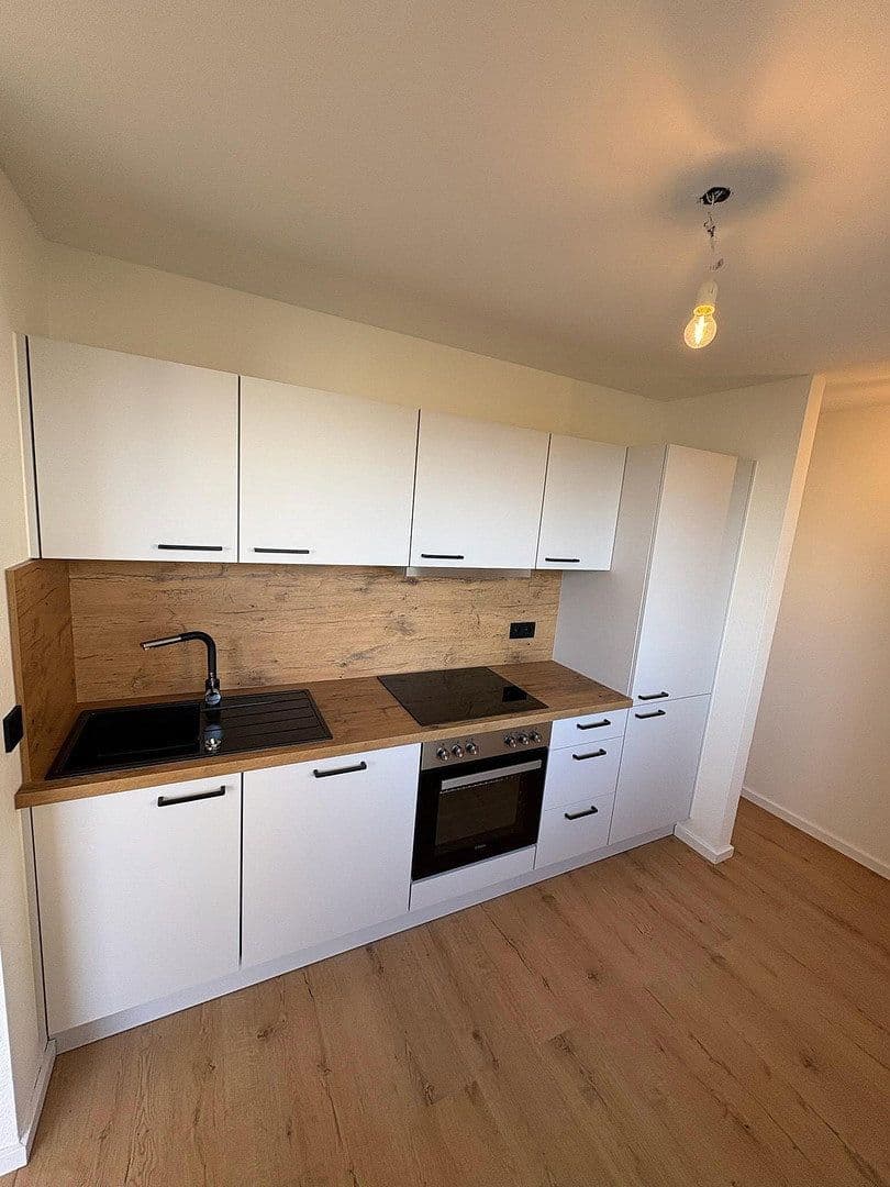 2 bedroom with open-plan kitchen flat to rent, 92 m², Nürtingen, Baden-Württemberg 2 bedroom with open-plan kitchen flat to rent, 92 m², Nürtingen, Baden-Württemberg