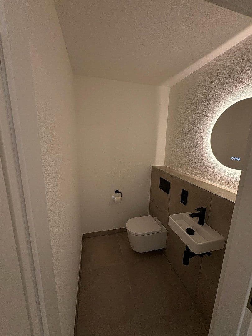 2 bedroom with open-plan kitchen flat to rent, 92 m², Nürtingen, Baden-Württemberg 2 bedroom with open-plan kitchen flat to rent, 92 m², Nürtingen, Baden-Württemberg