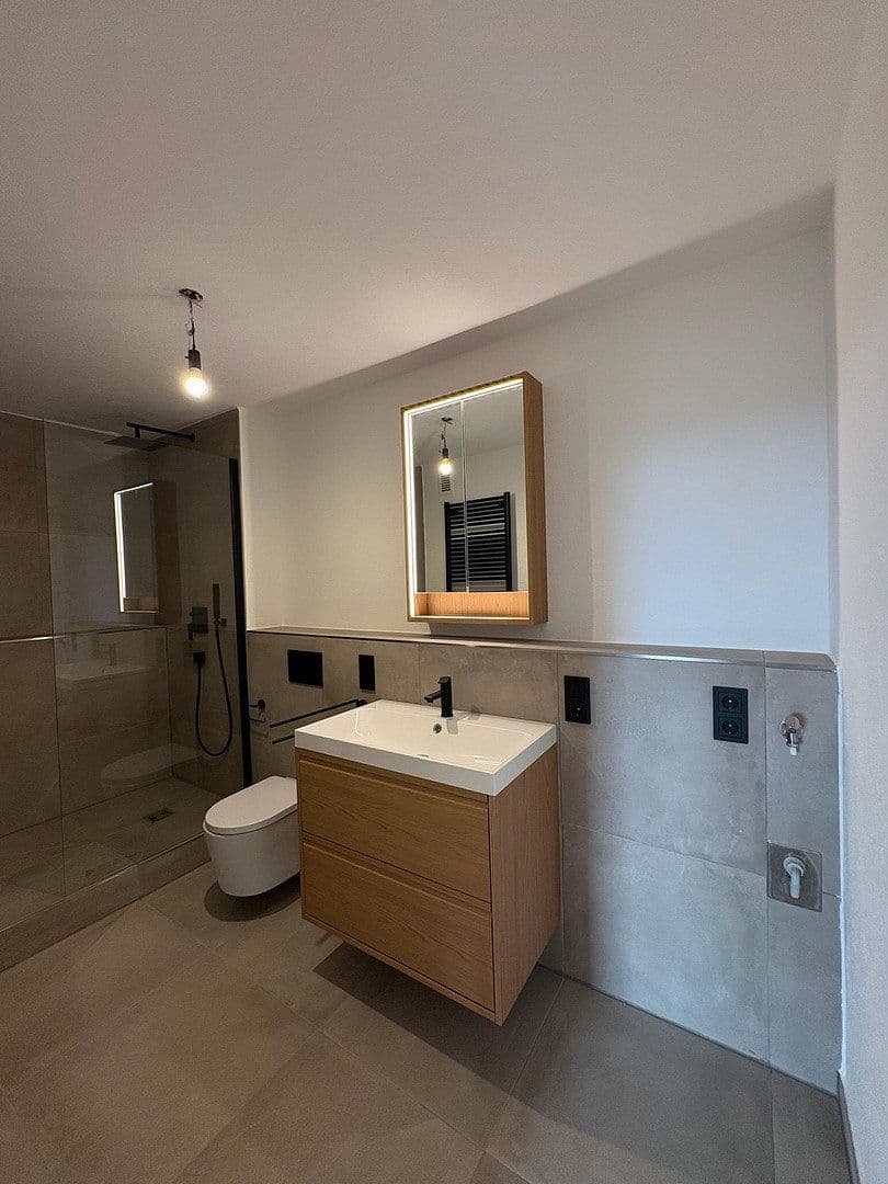 2 bedroom with open-plan kitchen flat to rent, 92 m², Nürtingen, Baden-Württemberg 2 bedroom with open-plan kitchen flat to rent, 92 m², Nürtingen, Baden-Württemberg