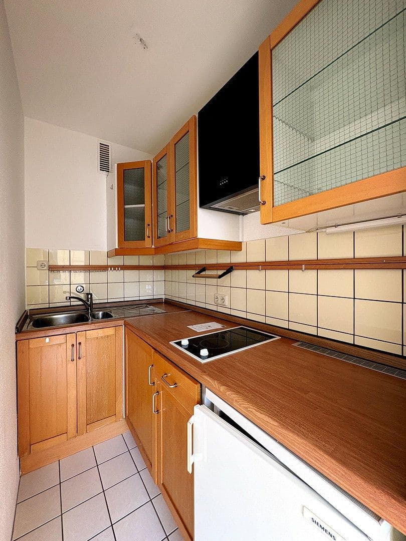 Studio flat to rent, 28 m², Frankfurt, Hesse Studio flat to rent, 28 m², Frankfurt, Hesse