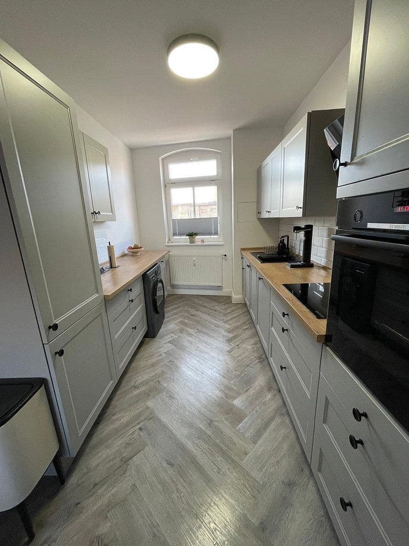 3 bedroom with open-plan kitchen flat to rent, 128 m², Thiemstraße 10, Magdeburg, Saxony-Anhalt 3 bedroom with open-plan kitchen flat to rent, 128 m², Thiemstraße 10, Magdeburg, Saxony-Anhalt