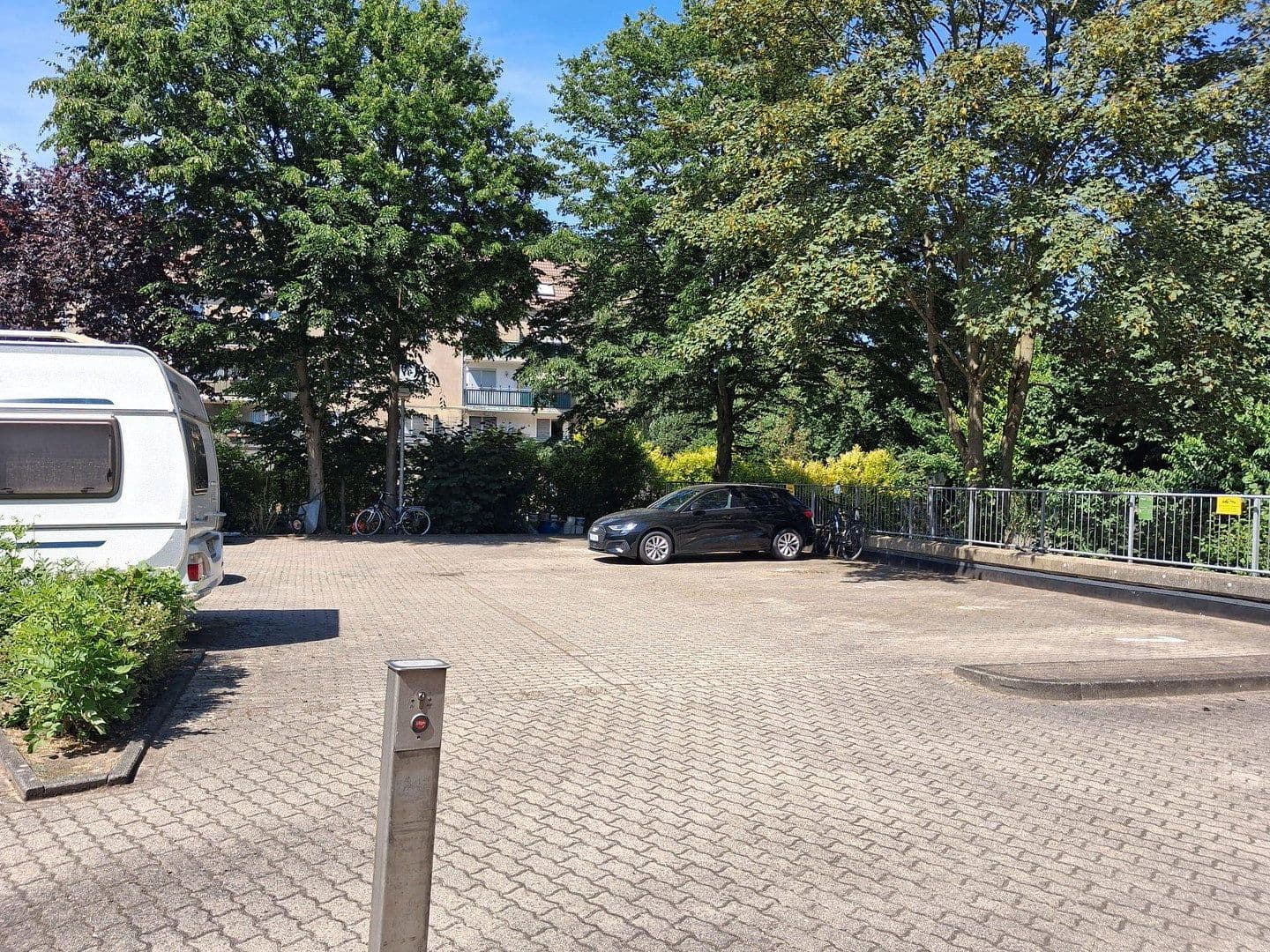 garage to rent, 0 m², Haus-Berge-Str. 38-40, Essen, North Rhine-Westphalia garage to rent, 0 m², Haus-Berge-Str. 38-40, Essen, North Rhine-Westphalia