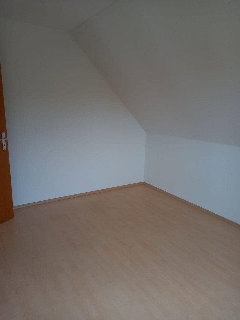 2 bedroom with open-plan kitchen flat to rent, 85 m², Finkenbergstr. 6, Heilbronn-Biberach, Baden-Württemberg 2 bedroom with open-plan kitchen flat to rent, 85 m², Finkenbergstr. 6, Heilbronn-Biberach, Baden-Württemberg