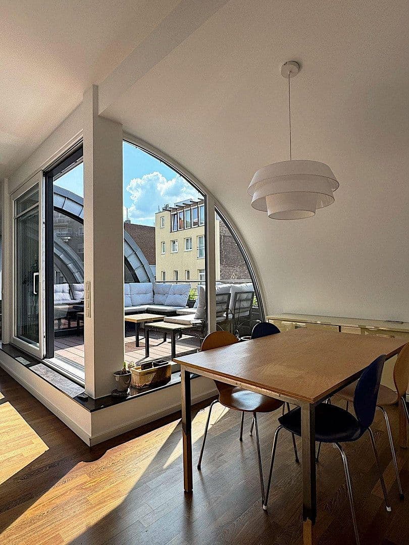 2 bedroom with open-plan kitchen flat to rent, 115 m², Köln, North Rhine-Westphalia 2 bedroom with open-plan kitchen flat to rent, 115 m², Köln, North Rhine-Westphalia