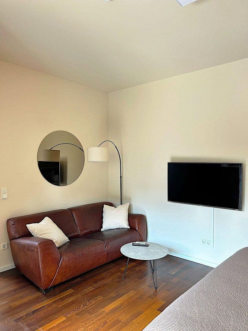 2 bedroom with open-plan kitchen flat to rent, 115 m², Köln, North Rhine-Westphalia 2 bedroom with open-plan kitchen flat to rent, 115 m², Köln, North Rhine-Westphalia