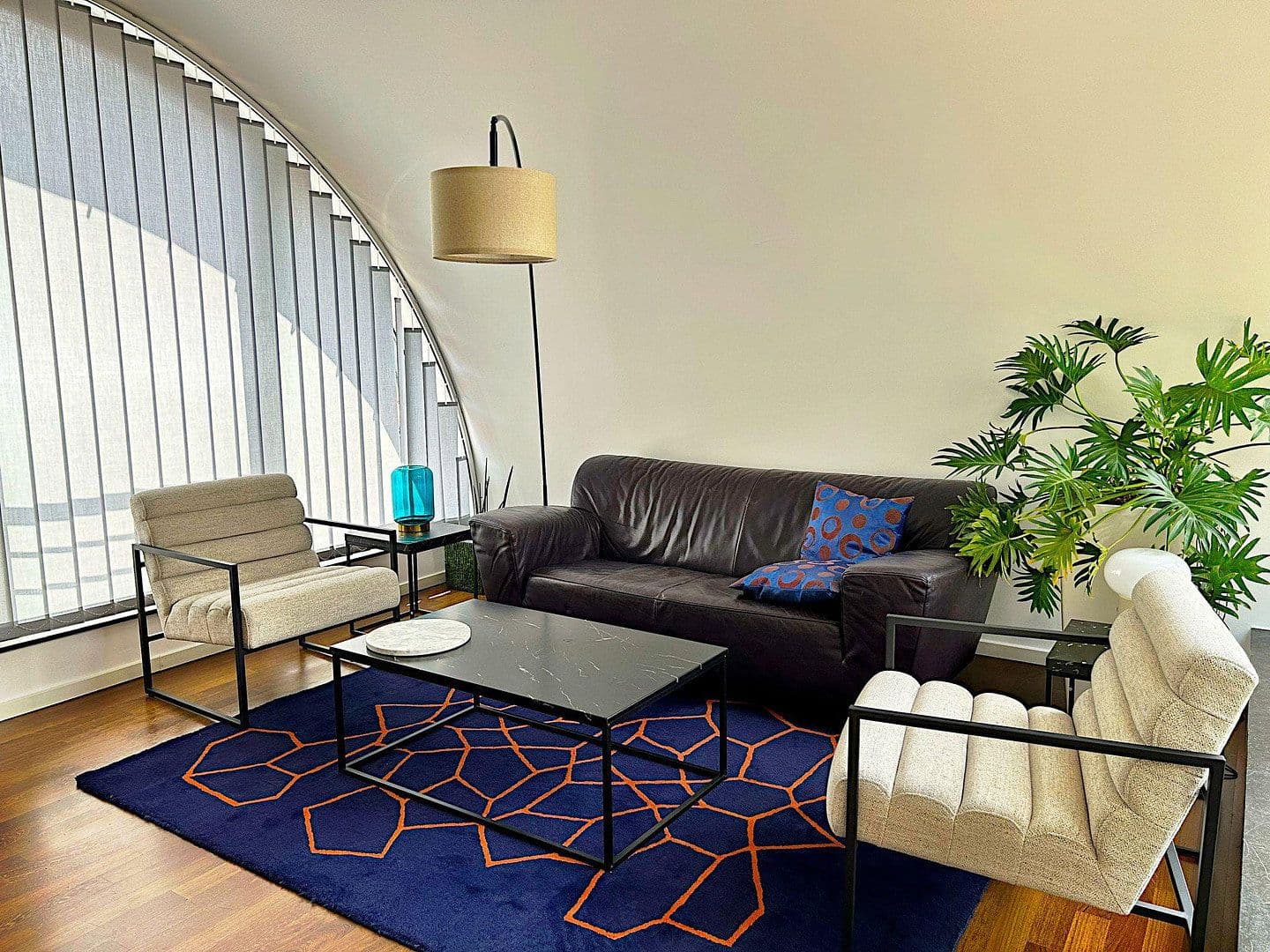 2 bedroom with open-plan kitchen flat to rent, 115 m², Köln, North Rhine-Westphalia 2 bedroom with open-plan kitchen flat to rent, 115 m², Köln, North Rhine-Westphalia