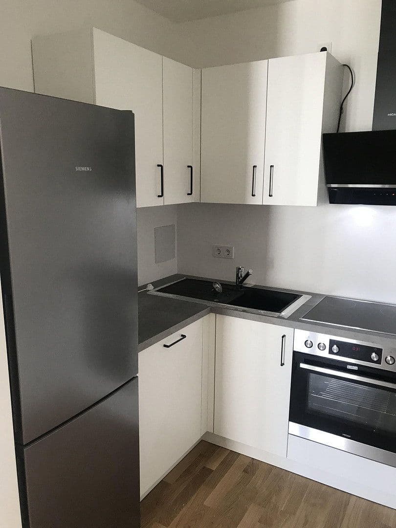 Studio flat to rent, 45 m², Ada-Lovelace Strasse 4, Ottobrunn, Bavaria Studio flat to rent, 45 m², Ada-Lovelace Strasse 4, Ottobrunn, Bavaria