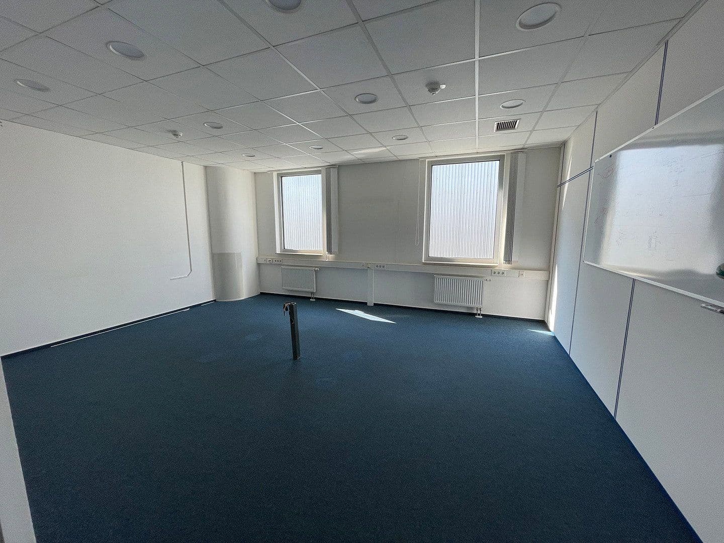 non-residential property for sale, 25,719 m², Ahornstrasse 12, Rechlin, Mecklenburg-Vorpommern non-residential property for sale, 25,719 m², Ahornstrasse 12, Rechlin, Mecklenburg-Vorpommern