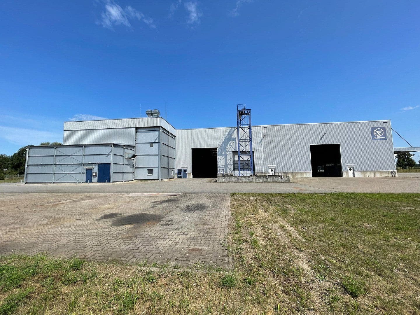 non-residential property for sale, 25,719 m², Ahornstrasse 12, Rechlin, Mecklenburg-Vorpommern non-residential property for sale, 25,719 m², Ahornstrasse 12, Rechlin, Mecklenburg-Vorpommern