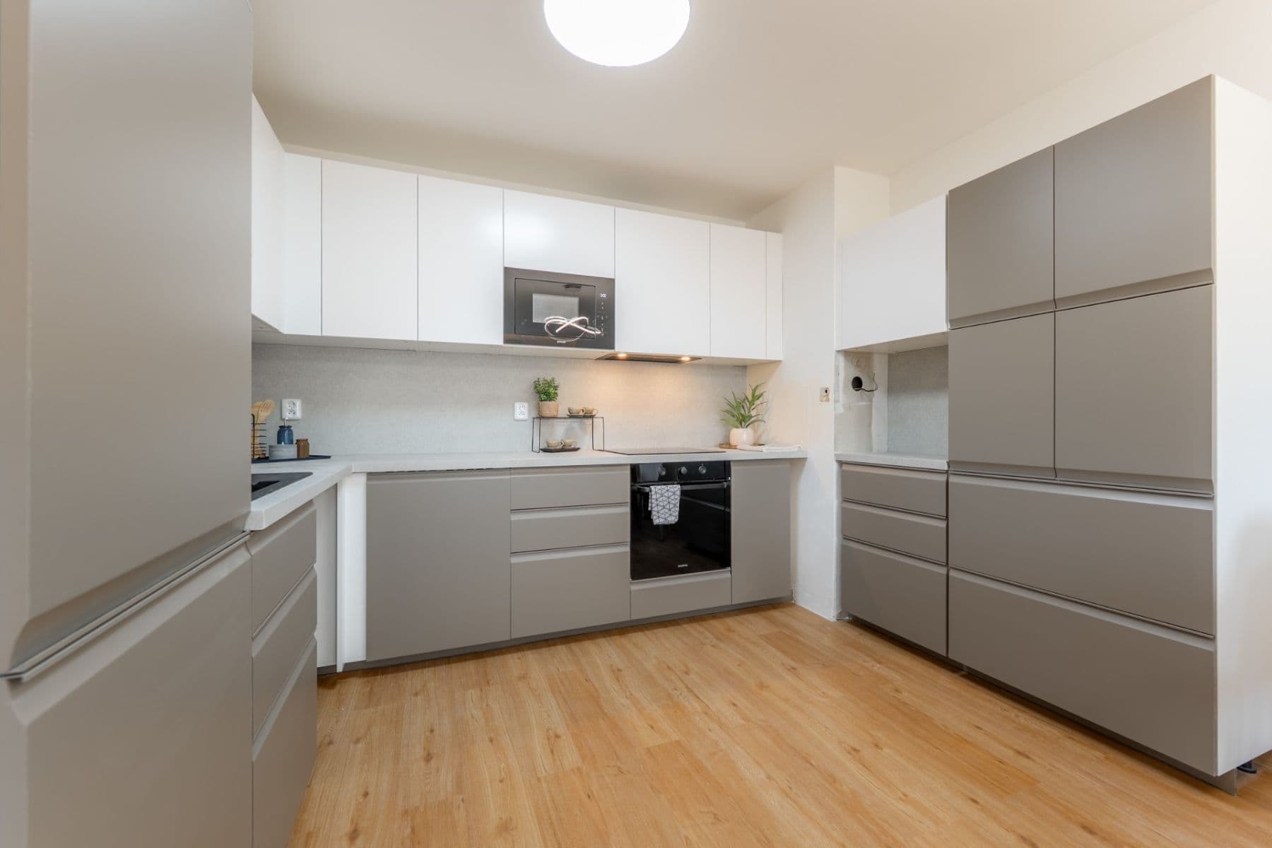 2 bedroom with open-plan kitchen flat for sale, 66 m², Levského, Prague, Prague 2 bedroom with open-plan kitchen flat for sale, 66 m², Levského, Prague, Prague